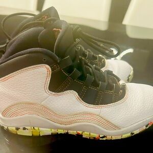 Boys Jordan 11 size 2